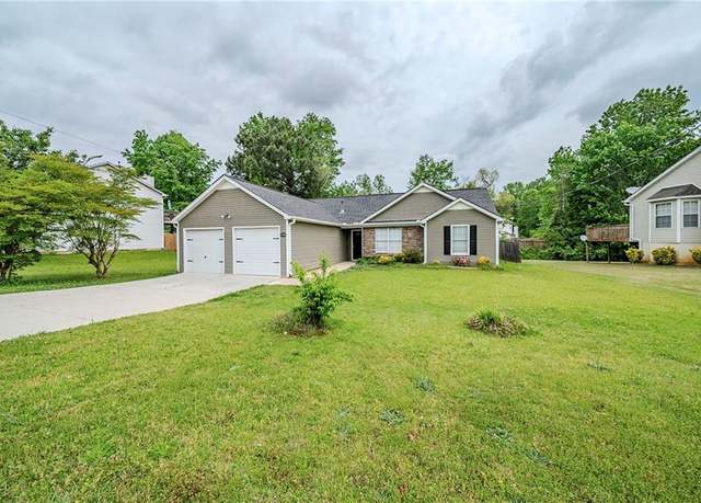Property at 228 Roberts Trl, Locust Grove, GA 30248, 3 beds, 2 baths