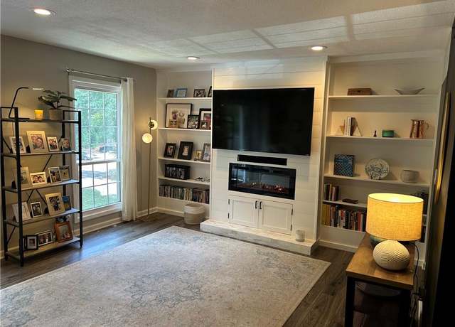 Property at 6851 Roswell Rd Unit F30, Atlanta, GA 30328, 2 beds, 2 baths