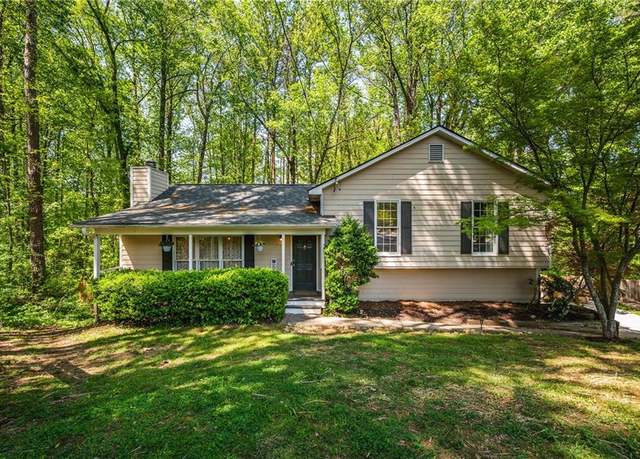 Property at 1131 Hershey Dr, Marietta, GA 30062, 3 beds, 2 baths