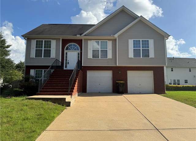Property at 95 Revere Turn Dr, Fairburn, GA 30213, 5 beds, 3 baths