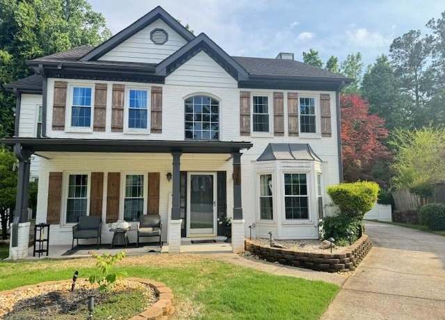Property at 710 Oxford Crest Ct, Lawrenceville, GA 30043, 4 beds, 2.5 baths