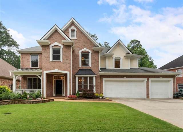 Property at 1055 Beacon Hill Xing, Alpharetta, GA 30005, 4 beds, 3 baths