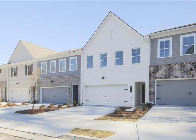 Property at 170 Bluffington Way, Marietta, GA 30066, 3 beds, 2.5 baths
