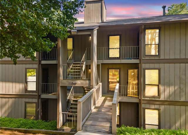 Property at 109 NE Cedar Ct SE #109, Marietta, GA 30067, 2 beds, 2 baths
