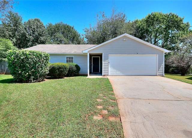 Property at 865 Oakhill Ct, Stone Mountain, GA 30088, 3 beds, 2 baths