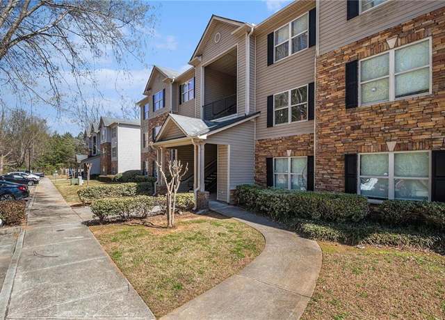 Property at 5303 Fairington Club Dr #5303, Lithonia, GA 30038, 3 beds, 2 baths