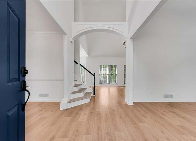 Property at 4414 Aldenham Way, Suwanee, GA 30024, 5 beds, 4 baths