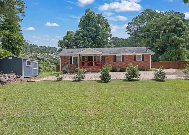 Property at 3890 Kemp Ridge Rd, Acworth, GA 30101, 3 beds, 1.5 baths