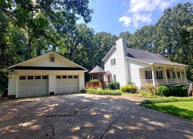 Property at 133 Virginia Cir, Cedartown, GA 30125, 3 beds, 3 baths