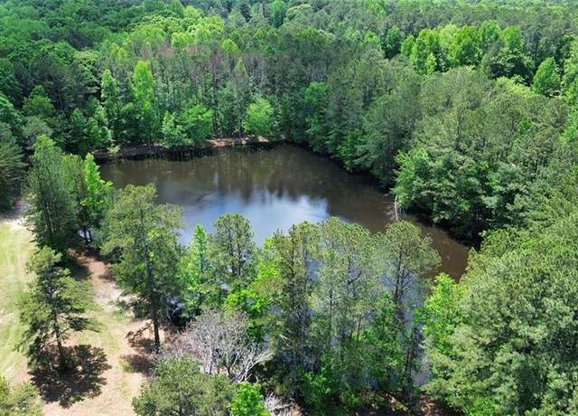 Property at 2576 E Paulding Dr, Dallas, GA 30157, 3 beds, 2 baths