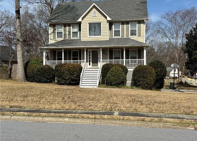 Property at 722 Thornapple Trl, Lawrenceville, GA 30046, 4 beds, 2.5 baths