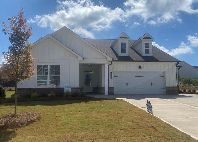 Property at 134 Oakdale Rd, Jefferson, GA 30549, 3 beds, 2 baths