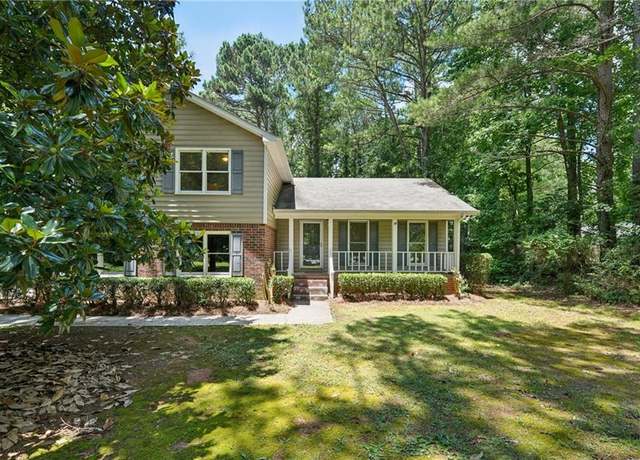 Property at 125 Summit Ct, Fayetteville, GA 30214, 3 beds, 2 baths
