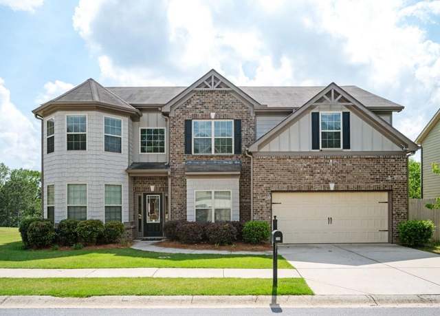 Property at 108 Franklin St, Braselton, GA 30517, 5 beds, 3 baths