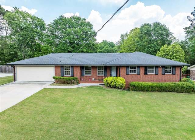 Property at 3089 Ranlo Dr, Atlanta, GA 30340, 3 beds, 2.5 baths
