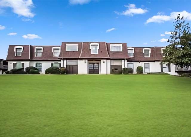 Property at 12 Rue Fontaine, Lithonia, GA 30038, 3 beds, 2 baths