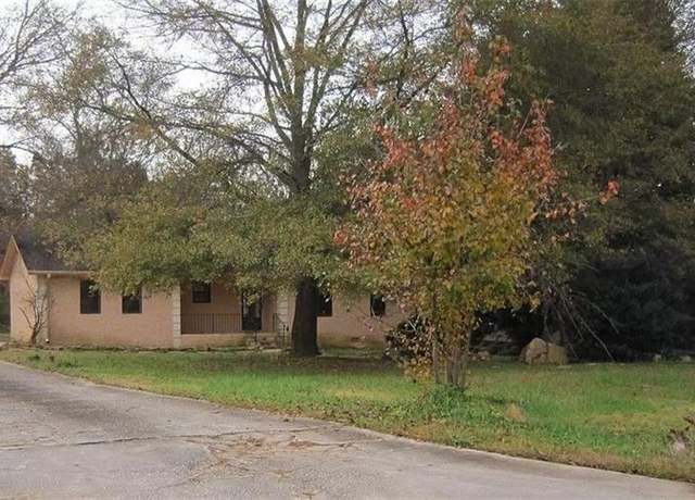 Property at 171 Davidson Dr, Griffin, GA 30223, 4 beds, 2 baths