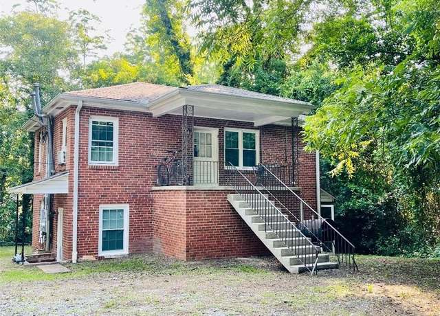 Property at 107 Little St SE, Milledgeville, GA 31061, 4 beds, 2 baths