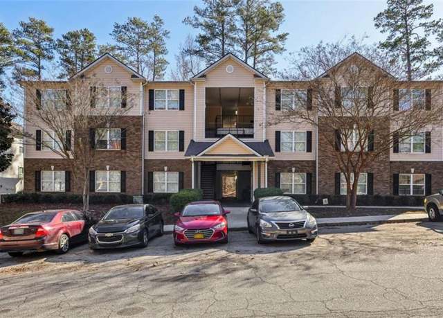 Property at 4104 Fairington Village Dr, Lithonia, GA 30038, 3 beds, 2 baths