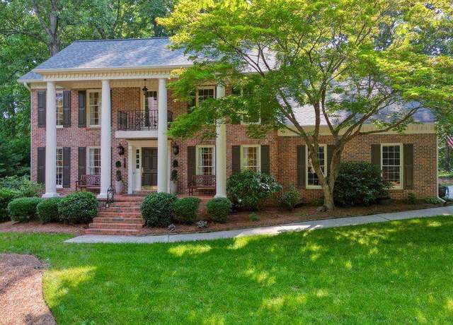 Property at 11940 Mountain Laurel Dr, Roswell, GA 30075, 5 beds, 3.5 baths