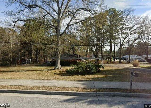 Property at 4033 Louise St, Powder Springs, GA 30127, 3 beds, 3 baths