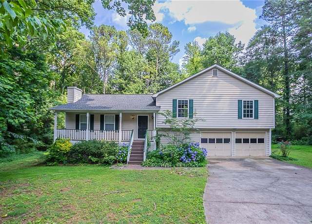 Property at 2140 Deer Trl, Suwanee, GA 30024, 3 beds, 2 baths