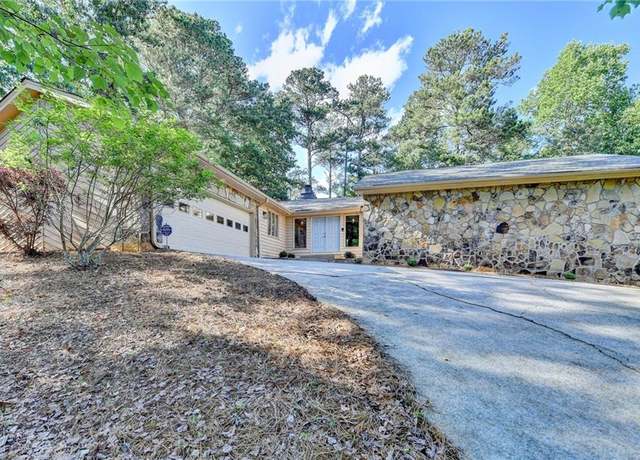 Property at 3070 Ascot Ln, Roswell, GA 30076, 4 beds, 3 baths