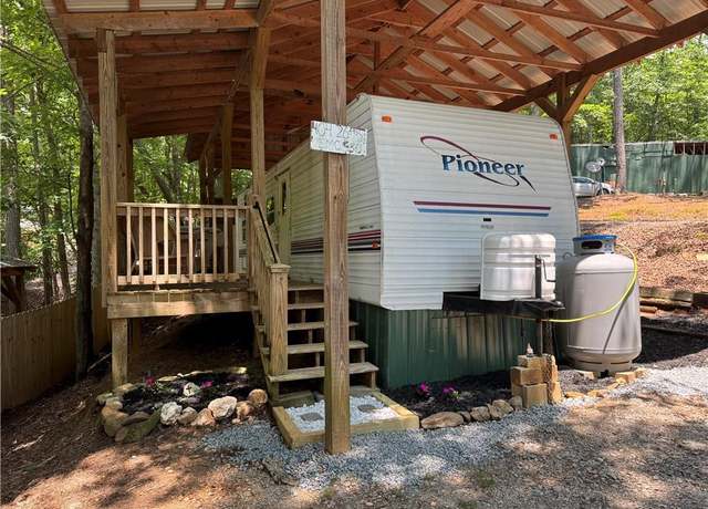 Property at 404 26th St, Ellijay, GA 30540, 1 bed, 1 bath