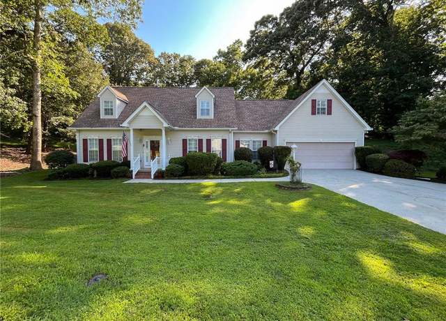 Property at 2503 North Oaks Dr, Gainesville, GA 30506, 4 beds, 3 baths