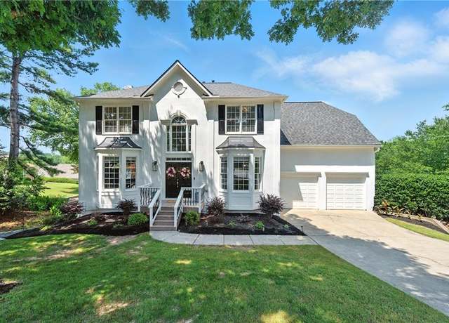 Property at 312 Laurel Run Cv, Sugar Hill, GA 30518, 5 beds, 3.5 baths