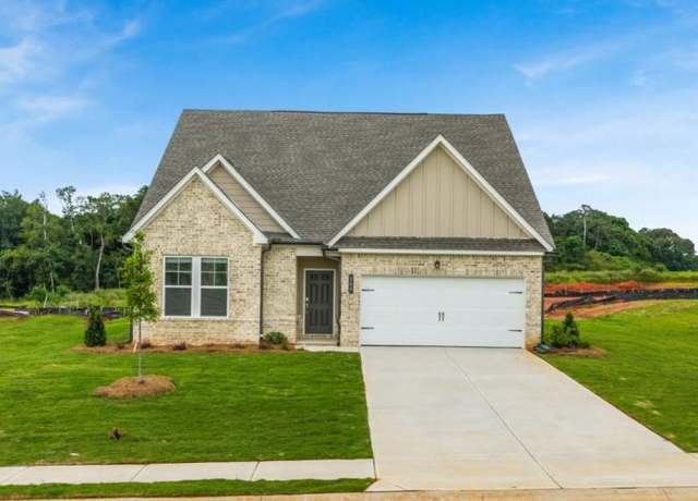 Property at 205 Overton Dr, Perry, GA 31069, 3 beds, 2 baths