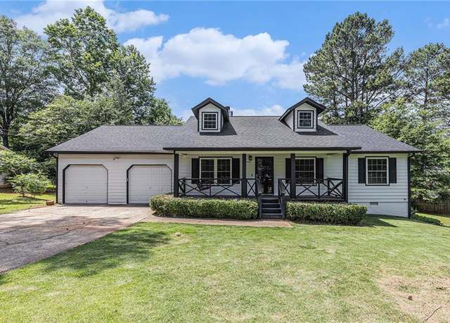 Property at 5406 Jamestowne Dr, Powder Springs, GA 30127, 3 beds, 2 baths