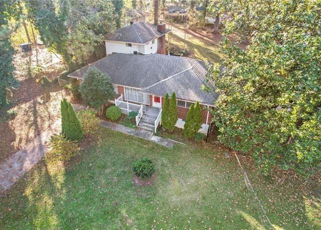 Property at 2081 Dodson Dr SW, Atlanta, GA 30311, 4 beds, 2.5 baths