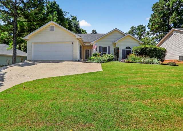 Property at 2555 Lakeview Trl, Cumming, GA 30041, 3 beds, 2 baths