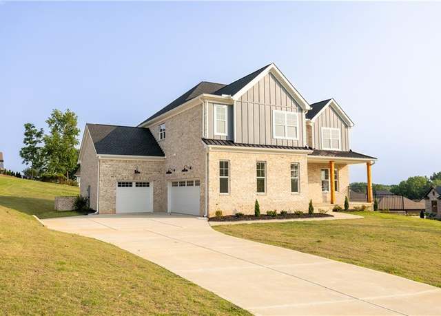 Property at 982 Wildberry Ct, Jefferson, GA 30549, 5 beds, 3.5 baths