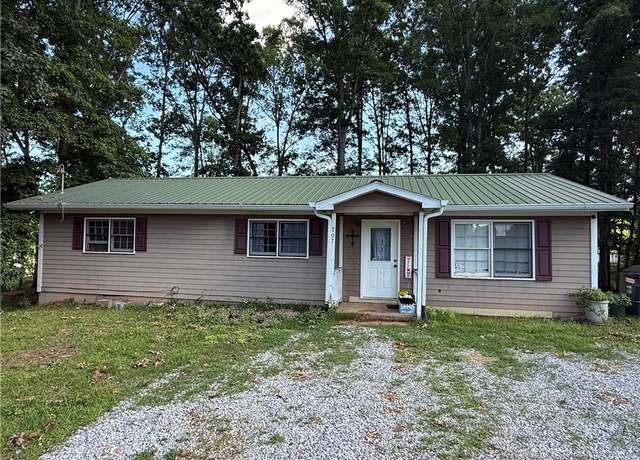 Property at 703 Jack Sharp Rd, Colbert, GA 30628, 3 beds, 1 bath