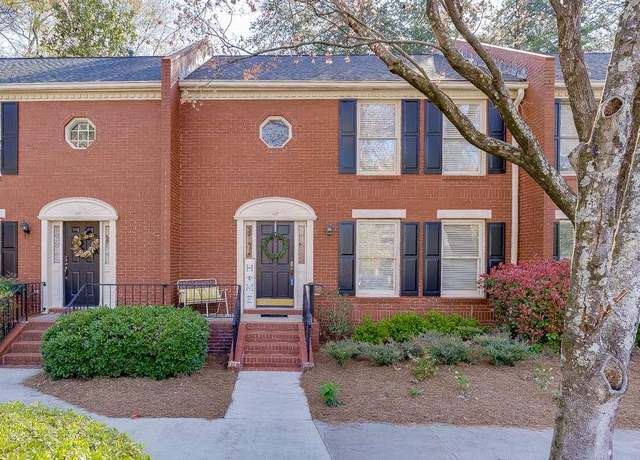 Property at 102 Defoors Mill Dr, Atlanta, GA 30318, 2 beds, 2.5 baths