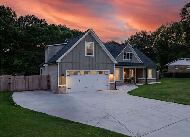 Property at 109 Plantation Rd, Winder, GA 30680, 4 beds, 3 baths