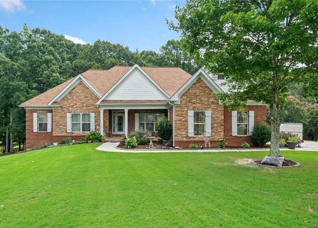 Property at 2200 Spruce Lake Dr, Dacula, GA 30019, 5 beds, 4 baths