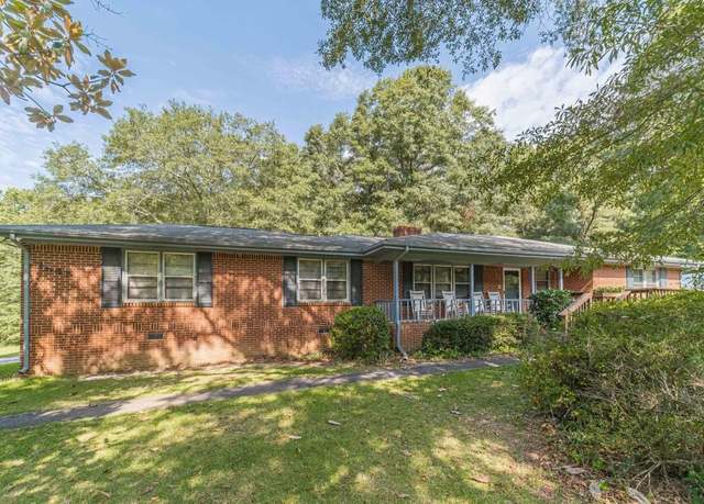 Property at 1645 Highpoint Rd, Snellville, GA 30078, 4 beds, 2.5 baths