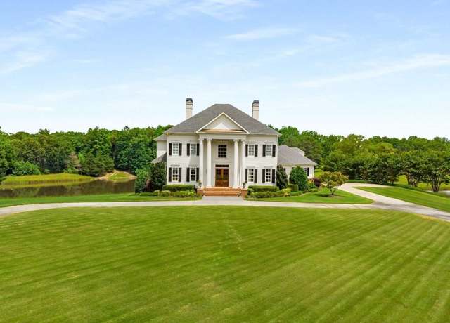 Property at 833 Hines Rd, Moreland, GA 30259, 5 beds, 5.5 baths