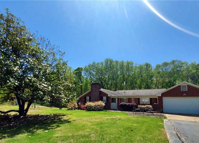 Property at 1012 Hwy 332, Pendergrass, GA 30567, 3 beds, 3 baths