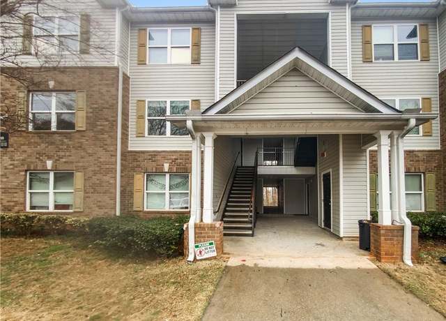 Property at 18201 Waldrop Cv, Decatur, GA 30034, 3 beds, 2 baths