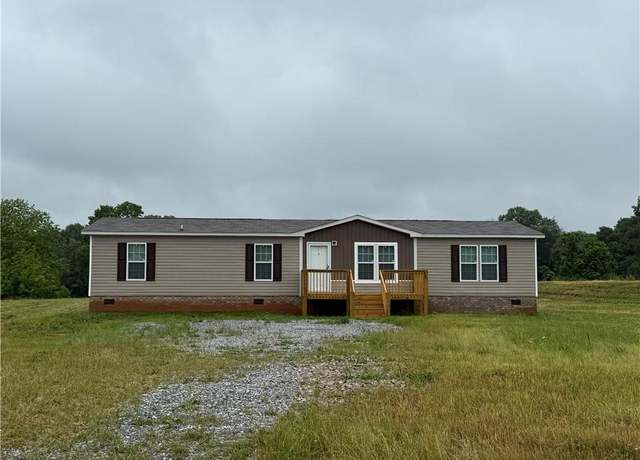 Property at 236 Dewaters Rd, Commerce, GA 30529, 4 beds, 2 baths