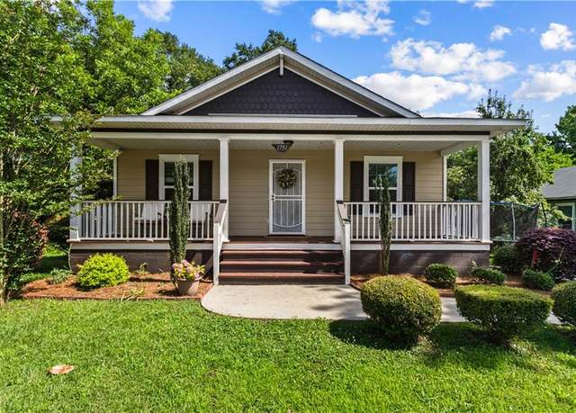 Property at 1751 Thomasville Dr SE, Atlanta, GA 30315, 3 beds, 2 baths