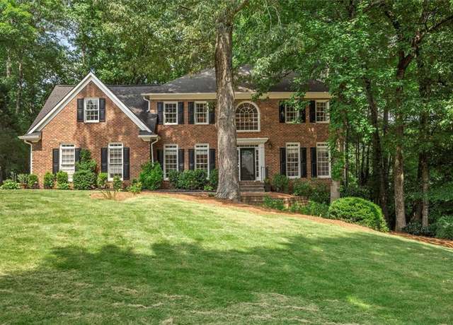Property at 4971 Fairhaven Way NE, Roswell, GA 30075, 5 beds, 3.5 baths