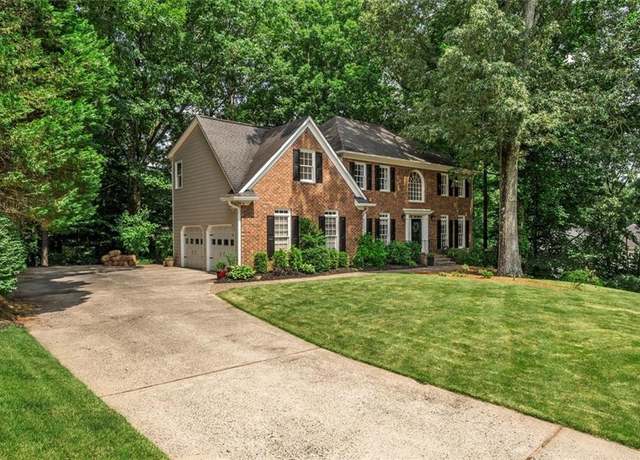 Property at 4971 Fairhaven Way NE, Roswell, GA 30075, 5 beds, 3.5 baths