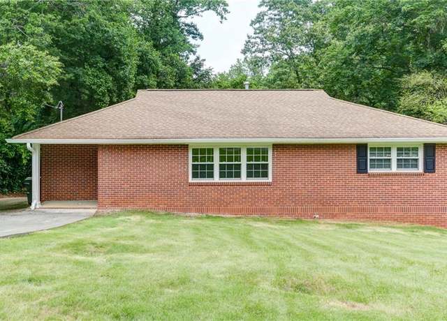 Property at 256 Indian Trl, Marietta, GA 30068, 4 beds, 2 baths
