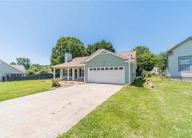 Property at 647 New England Way, Lawrenceville, GA 30046, 3 beds, 2 baths
