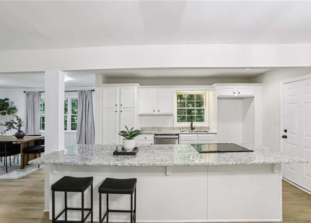 Property at 2436 Ovidia Cir SW, Atlanta, GA 30311, 4 beds, 2 baths